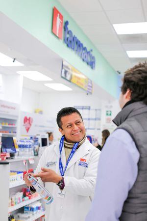 Farmacias Benavides, orgullo regio que busca cuidar tu salud sin descuidar tu economía