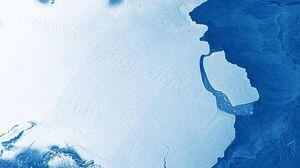 Iceberg maior que a cidade de São Paulo se desprende da Antártida
