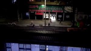 Video: así fue el enfrentamiento entre barras bravas de Santa Fe y Millonarios después del clásico