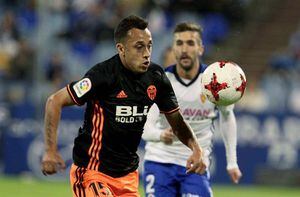 El entrenamiento extra le dio resultado: Orellana volvió a jugar en Valencia en la Copa del Rey