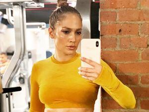 Los leggins 'apretadísimos' de Jennifer Lopez ¿qué le pasó?