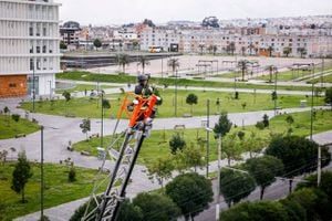 Quito hace eco de esperanza en el mundo a través de un bombero músico