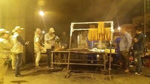 Cierran puesto de carnes que funcionaba debajo del puente de la 10 con Guayabal