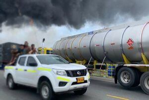 ¡Atención! Explosión de un camión que transportaba gasolina deja varios muertos y heridos
