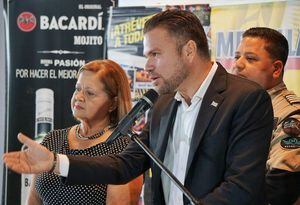 Citan a alcalde de Cataño durante intervención en gallera clandestina