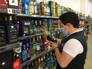 ARCSA realiza operativos para verificar etiquetado de bebidas alcohólicas