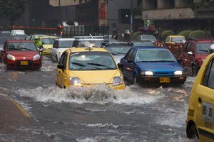 ¡Caos por lluvias! Diez personas resultaron lesionadas en las últimas horas en Bogotá