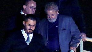 Un cuarto y un televisor sencillo: así fueron las primeras 24 horas del expresidente de Brasil Lula da Silva cumpliendo condena de prisión en Curitiba