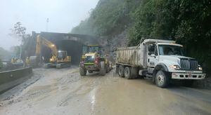 No solo es en Bogotá - Villavicencio: varias vías nacionales presentan cierres por deslizamientos