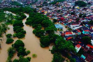 Ruptura de represas amenaza con agravar inundaciones en Brasil