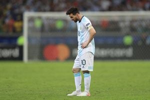 Indignación en Argentina porque en los 700 goles de Messi no metió uno importante en la Selección