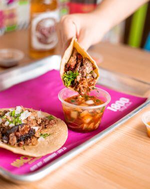 Nacho Libre celebra segundo aniversario con tacos y BBQ