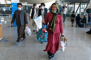 Airbnb se suma a la ayuda y ofrece alojamiento gratuito en todo el mundo a 20 mil afganos