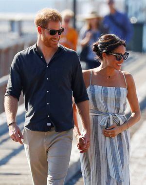 Os vestidos com os quais Meghan Markle mostrou sua gravidez durante viagem com o príncipe Harry
