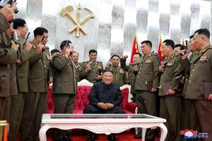 Kim Jong-un ahora es el pacificador: gracias a sus armas nucleares "ya no habrá más guerra en esta tierra"