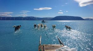Cuando una imagen vale más que mil palabras: la fotografía de un investigador en Groenlandia que retrata el calentamiento global