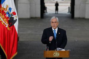 Piñera: "Ninguna persona puede atribuirse más derechos que los que le confiere la Constitución y las leyes"