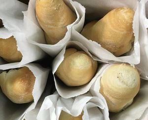 Panadería Pepín regalará pan a empleados federales