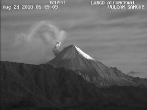 Volcán Sangay: Caídas de ceniza en los sectores de Chimborazo