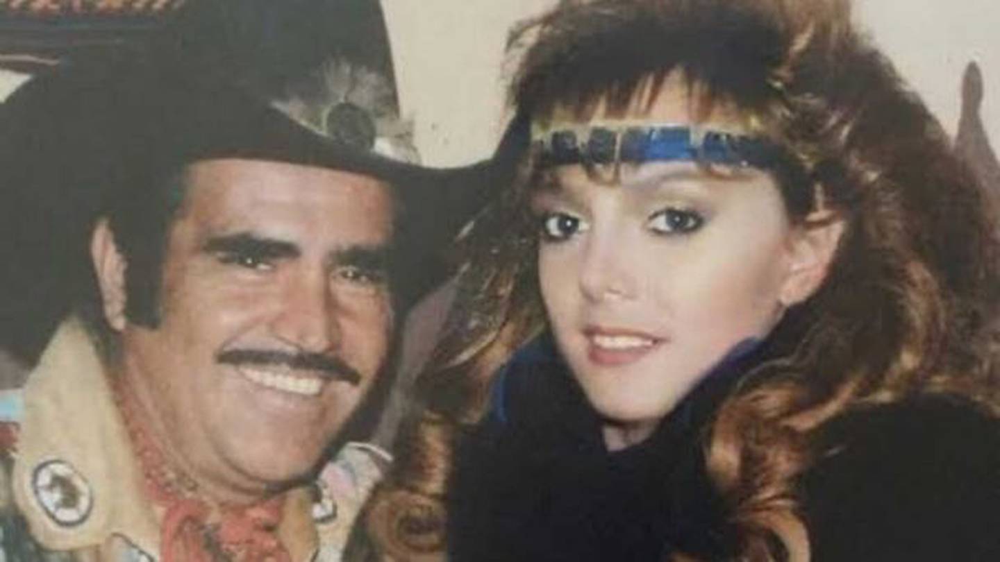 Vicente Fernández y Patricia Rivera tuvieron un romance en la década de los años 80.