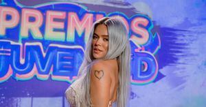 Karol G y Bad Bunny se coronan en los Premios Juventud