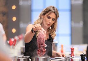 Acusan a Rocío Marengo de presentar plato con un gusano vivo en MasterChef