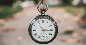 Científicos descubren nuevas reglas para medir el paso del tiempo