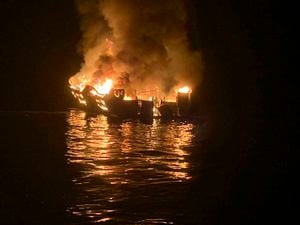 Descartan más supervivientes tras incendio de barco en California