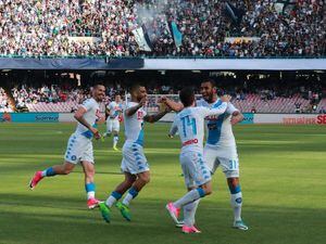 El Cagliari de Isla sufrió con el poder goleador del Napoli