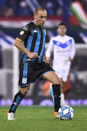 Racing batalló para conseguir un empate ante Vélez tras grosero error de Marcelo Díaz