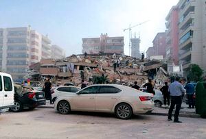 Terremoto de 7,0 remece a Grecia y Turquía: los primeros registros tras fuerte sismo