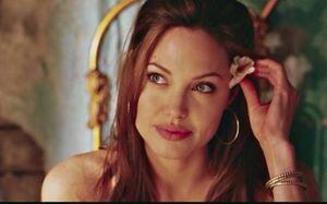 El traje de baño rojo de Angelina Jolie que resaltó su figura delgada