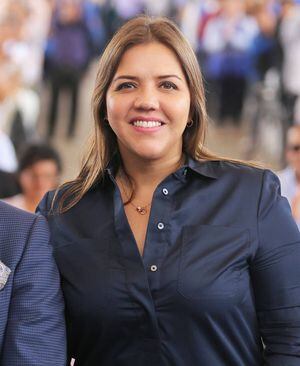 María Alejandra Vicuña llama "calumnias" a las acusaciones en su contra