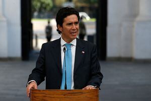 Ignacio Briones presenta en video a parte de su equipo de trabajo: aparecen Javiera Parada y Luis Gnecco