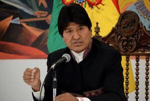 Evo Morales condena "intento de golpe de Estado" en Venezuela y acusa a Estados Unidos de buscar provocar "violencia y muerte"