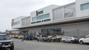 Allanan Hospital del IESS en Quevedo por presuntas irregularidades en contratación y compra de insumos
