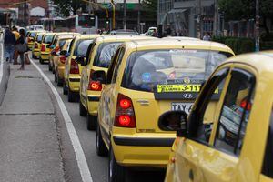 Taxistas piden más tiempo para dejar atrás el taxímetro e implementar nuevas tecnologías