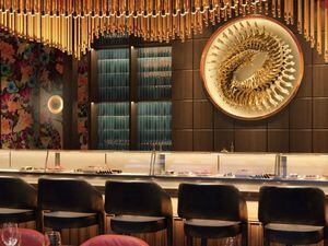Sushi de oro: Así es el extravagante nuevo restaurante de Bad Bunny en Miami
