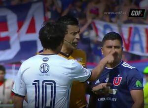 La primera pelea del Superclásico: Pizarro insultó con todo a Valdivia con el árbitro al lado