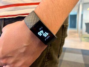 Cumpliendo donde debe: Review de la Fitbit Charge 3 [FW Labs]