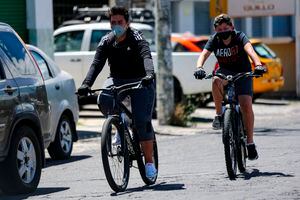 Jorge Yunda propone a Lenín Moreno entregar créditos para instalar fábricas de bicicletas en Quito