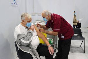 Alemania recomienda no aplicar vacuna de AstraZeneca a mayores de 65 años