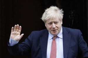 Primer ministro británico, ingresado a cuidados intensivos por coronavirus
