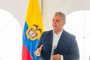 Duque instalará un puesto de mando en Bogotá para monitorear el coronavirus