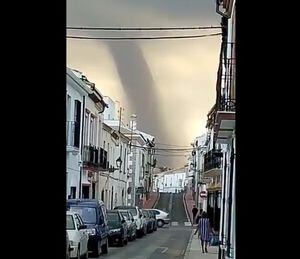El cambio climático muestra sus garras: tornados y tormentas con granizo paralizaron a España en pleno verano