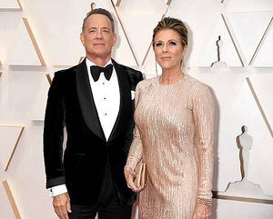 Los efectos secundarios que sufren Tom Hanks y su esposa tras tratamiento contra el coronavirus