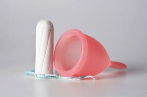 Adiós toallitas y tampones: por qué deberías usar copa menstrual