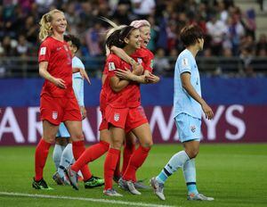 Estados Unidos destroza por 13-0 a Tailandia con récord de goles y le mete miedo a Chile en el Mundial Femenino