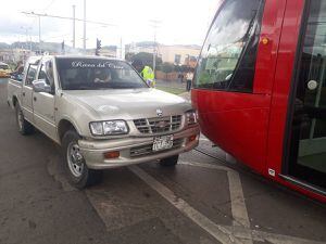 El irrespeto vial causa accidentes contra el Tranvía