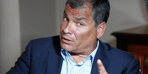 Jueza dicta prisión preventiva contra Rafael Correa